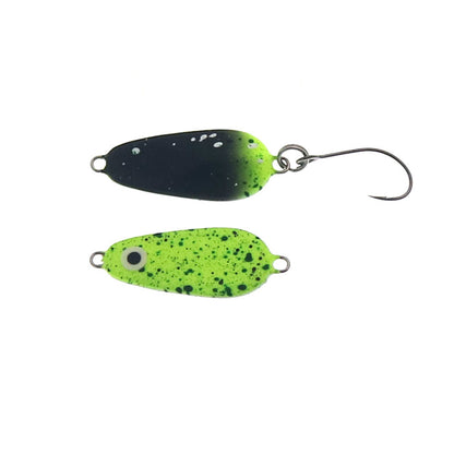 Perfekte Angelhaken-Spoon Bullshark Spoon 3g von Perfect-Fishing, zeigt das bunte, gewölbte Angelköderdesign in der Nahaufnahme.