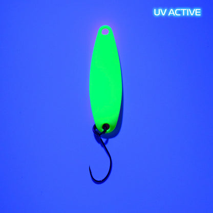 Fangenswert RAFFT 4.6 g EA01 spoon lure in UV finish, showcasing its vibrant colors and detailed design.